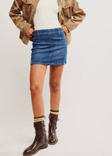 Load image into Gallery viewer, Daylight Denim Mini - Free People
